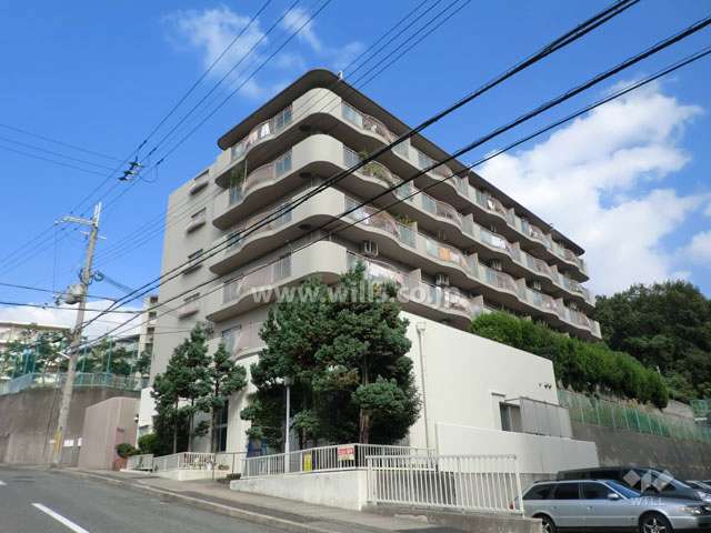ジークレフ御影台B棟の外観（南西側から）