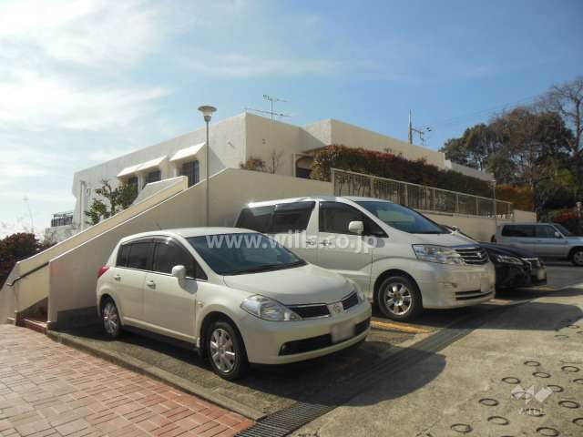 日商岩井御影ガーデンハイツC棟の外観（北東側から）