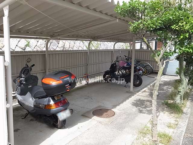 駐輪場、バイク置場