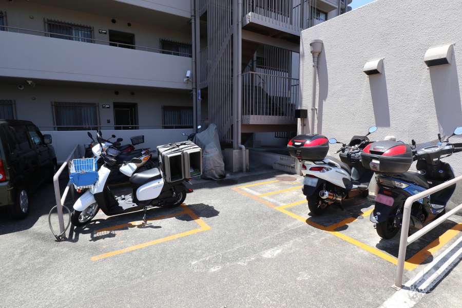 バイク置場