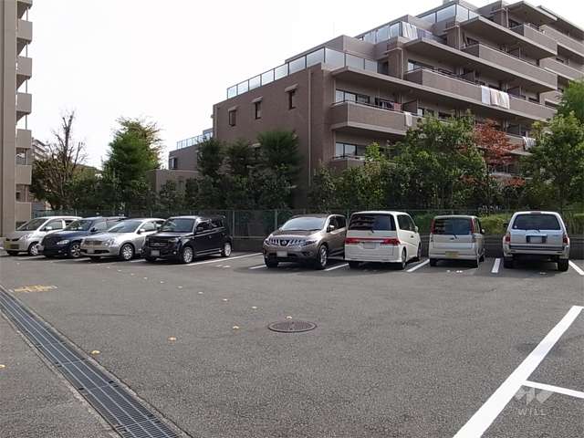 敷地内駐車場（屋外平面式）