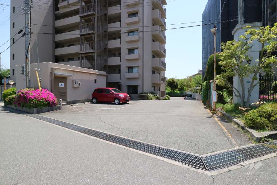 駐車場の出入り口