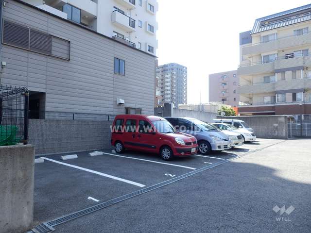 敷地内駐車場（屋外平面式）