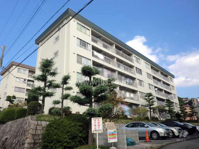 山御影マンションG棟の外観（南西側から）