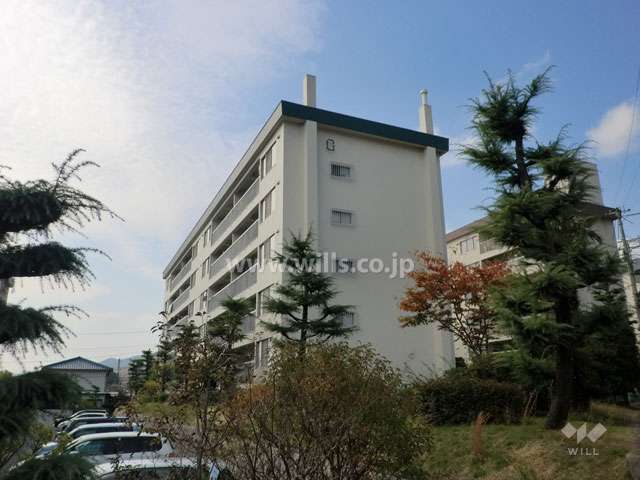 山御影マンションG棟の外観（南東側から）