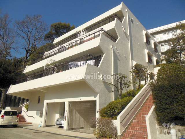 日商岩井御影ガーデンハイツG棟の外観（南東側から）