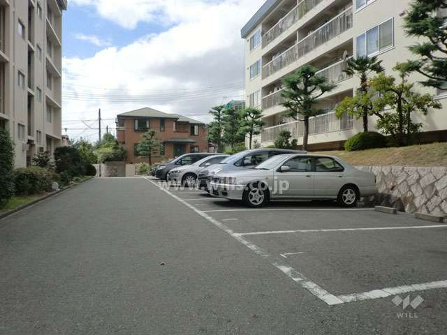 敷地内駐車場（屋外平面式）
