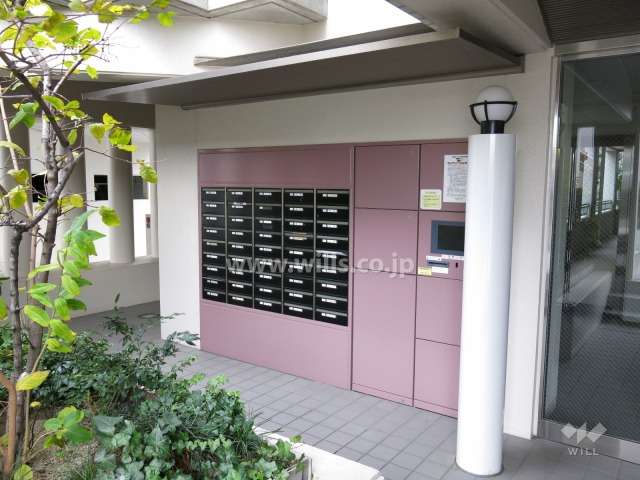 宅配ボックスと共用ポスト
