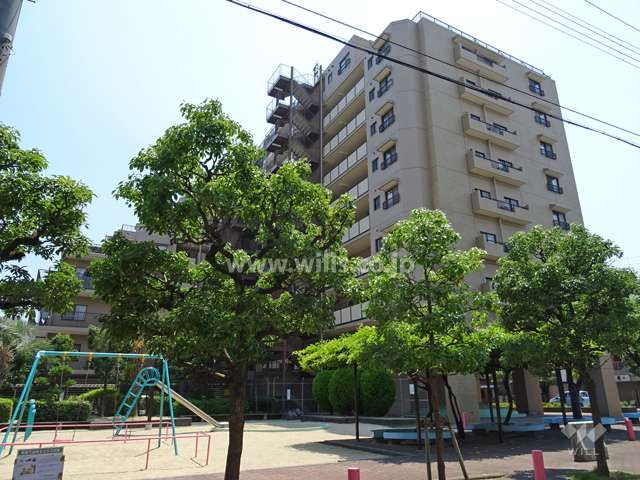 ファミール東灘壱番館の外観（北東側から）