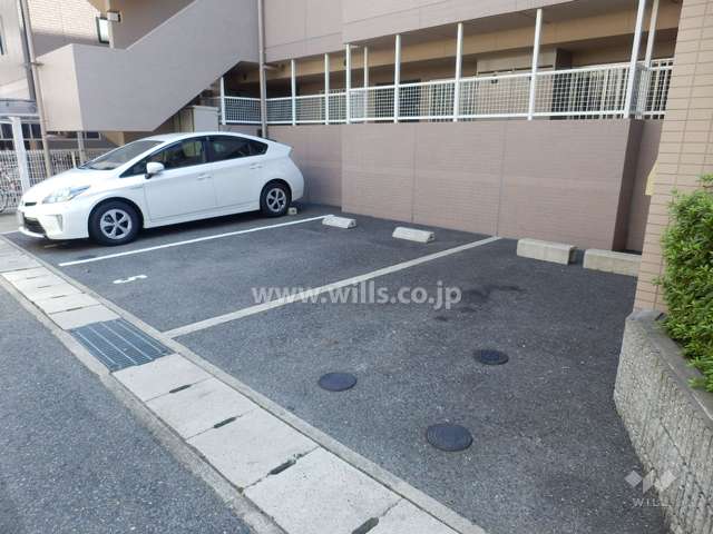敷地内駐車場（屋外平面式）