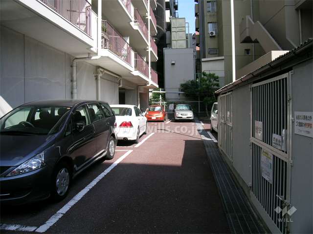 敷地内駐車場
