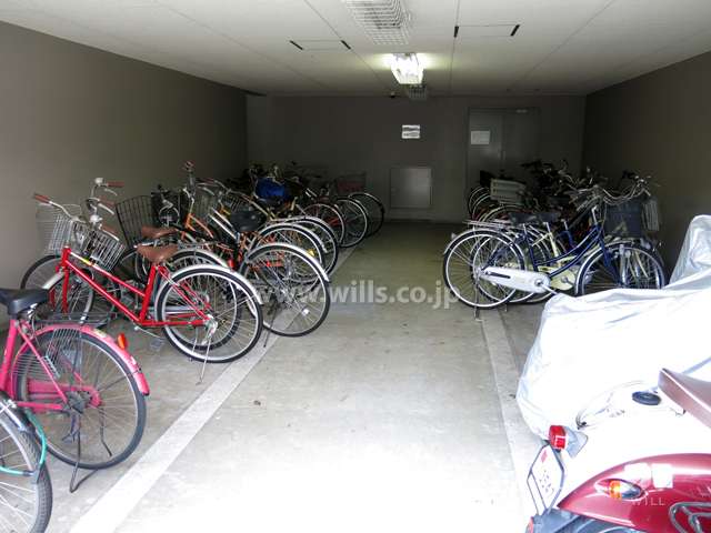 駐輪場、バイク置場