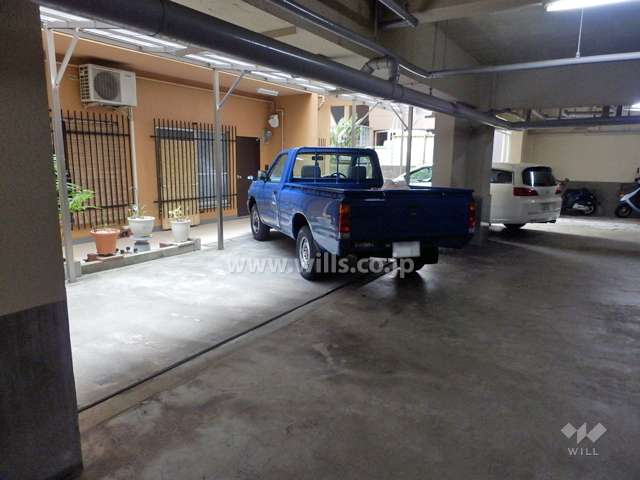 敷地内駐車場（屋内平面式）