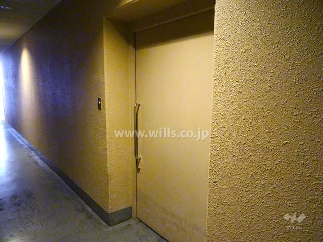 駐輪場出入り口