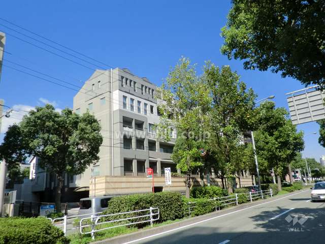アステシオ御影の外観（南西側から）