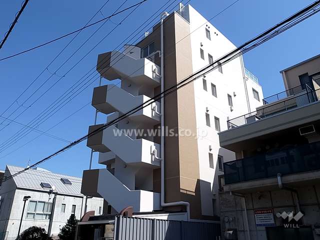 アプローズ岡本の外観（北西側から）