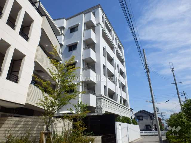 ヴェルティーク本山田中町の外観（南西側から）