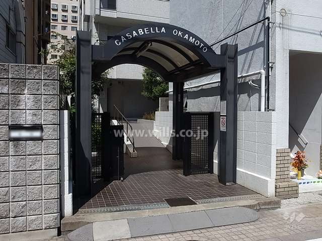 南側エントランス
