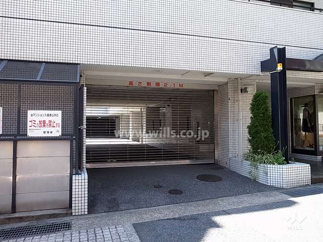 駐車場出入り口（リングシャッター付き）