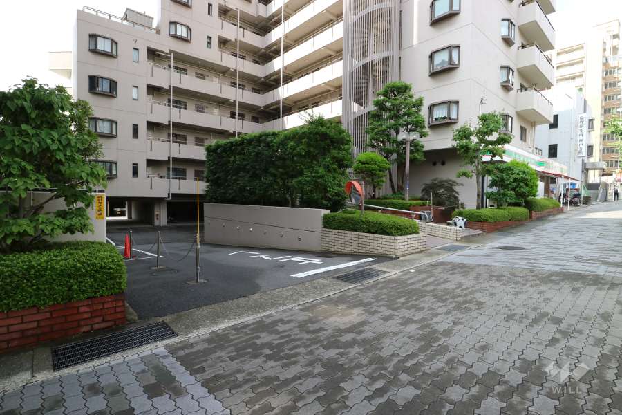駐車場の出入口