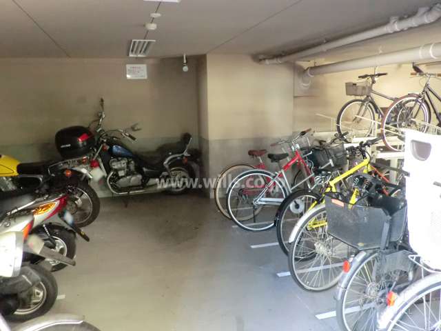 駐輪場、バイク置場