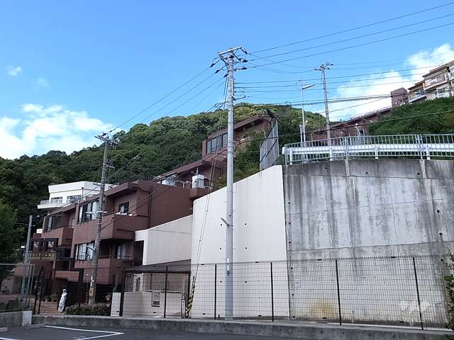敷地入り口