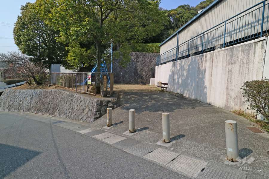 グランドール岡本の外観（南西側から）