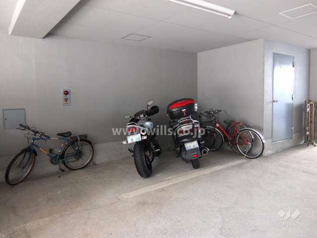 バイク置場