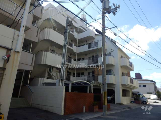 グランドシャトー本山の外観（北東側から）