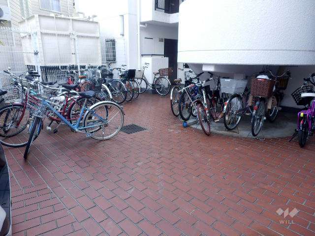 グランドプラザ東灘の外観（南西側から）