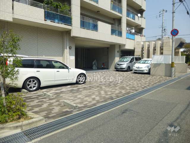 敷地内駐車場（屋外平面式）