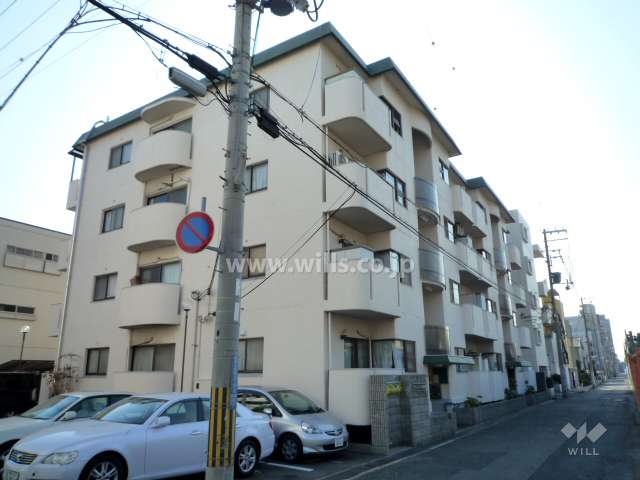 グリーンコーポ東灘の外観（北東側から）