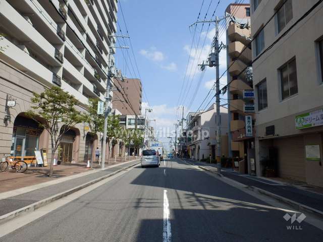 敷地北側の前面道路