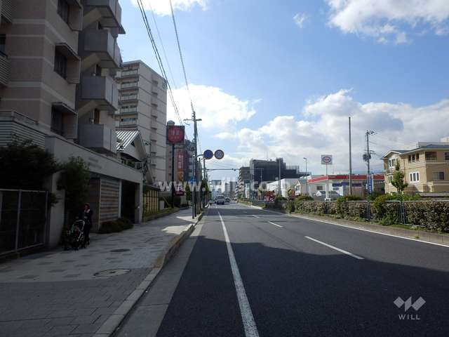 敷地北側の前面道路（国道2号線）