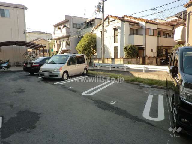 敷地内駐車場（屋外平面式）