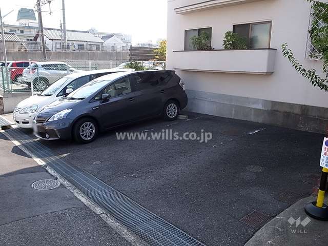 敷地内駐車場（屋外平面式）