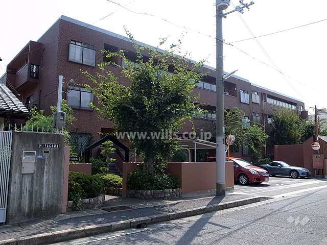 サニーハウス岡本の外観（北東側から）