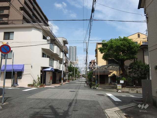 敷地南東側の前面道路
