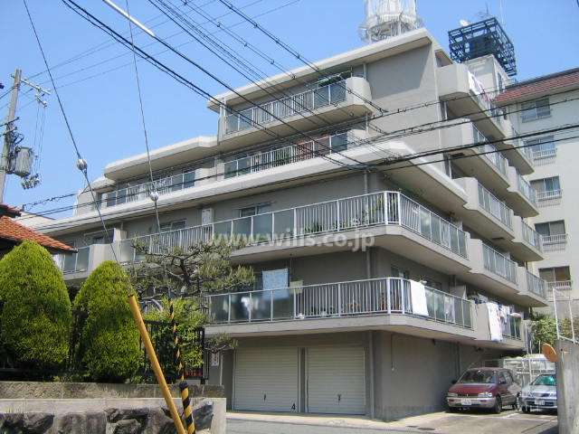 緑地公園リッツハウスの外観