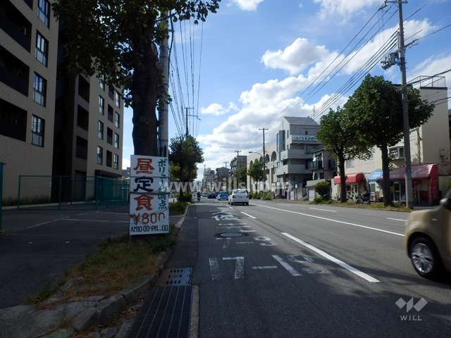敷地北側の前面道路