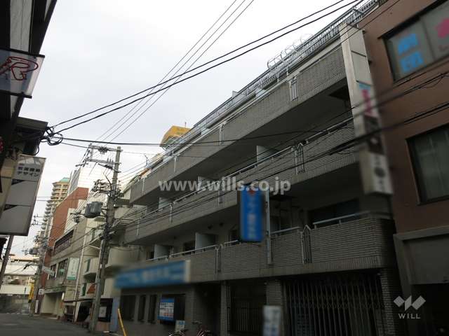 サンコート住吉駅前の外観（北西側から）