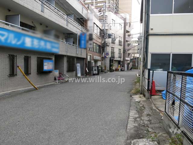 敷地北西側の前面道路