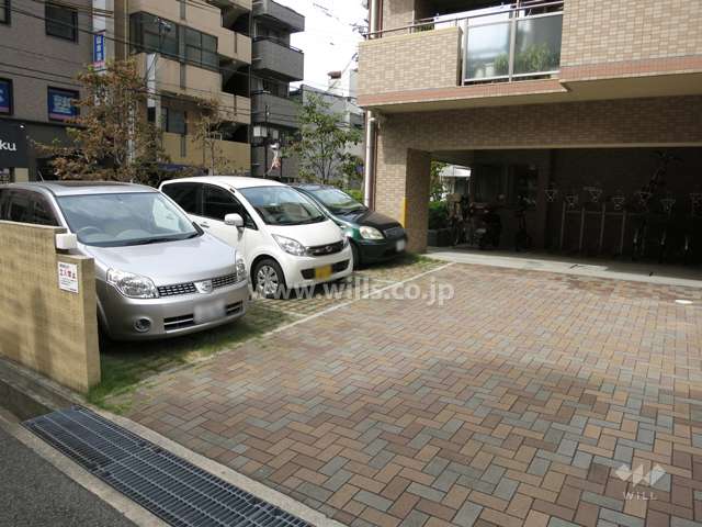 敷地内駐車場（屋外平面式）