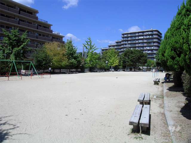 敷地北側に『山本南第3公園』が隣接しています。