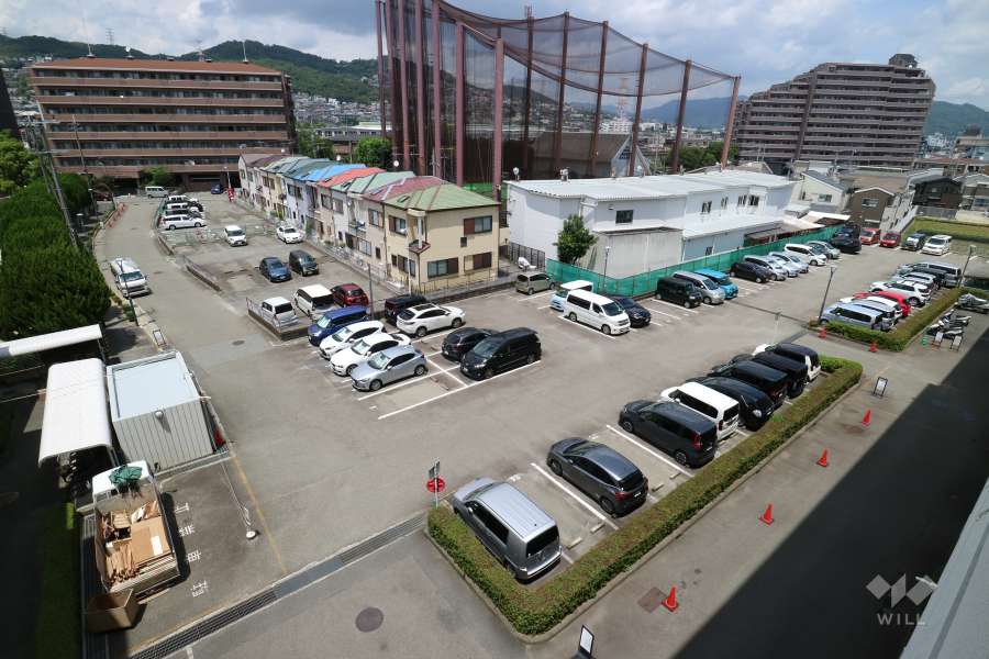 敷地内駐車場（屋外平面式）