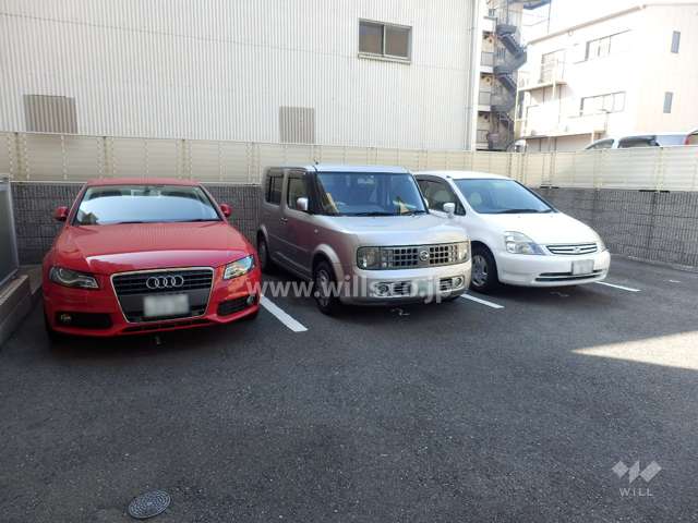 敷地内駐車場（屋外平面式）