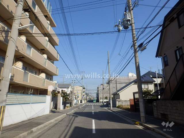 敷地南東側の前面道路