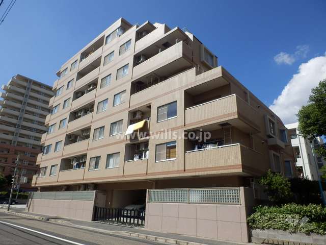 サンライズ本山の外観（南東側から）