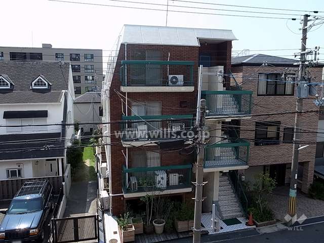 サンロイス岡本の外観（北側から）