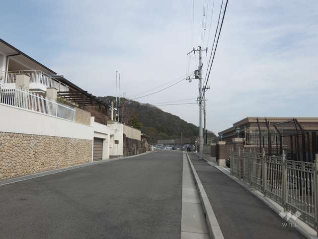 敷地北側の前面道路